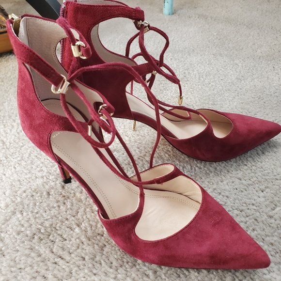 Marc Fisher Burgandy Suede Heels - Picture 3 of 7